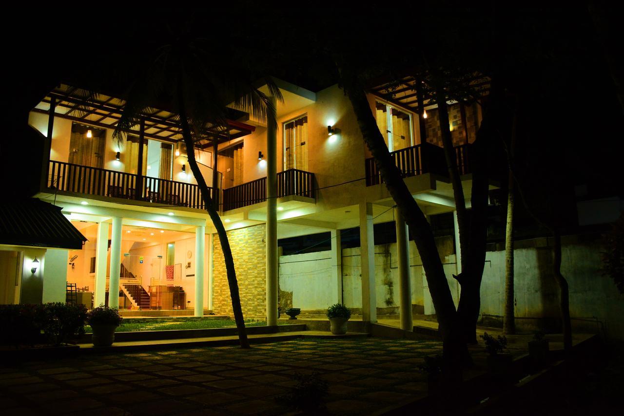 Sea View Tourist Inn Tangalle Extérieur photo